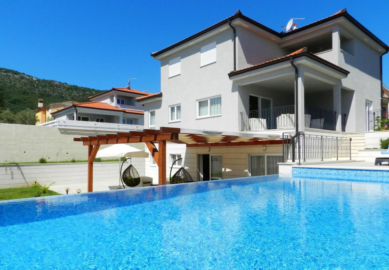 Yourcroatiaholiday - Villa With 6 Rooms Дрене Экстерьер фото